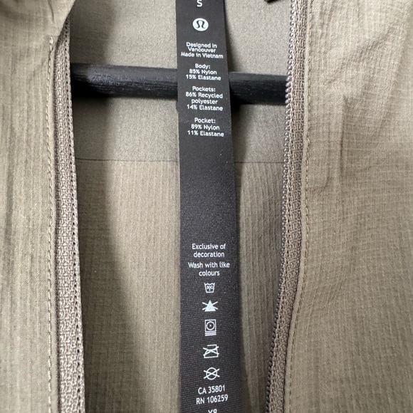 Lululemon Expeditionist Anorak Jacket in Olive, Size S - Picture 3 of 7